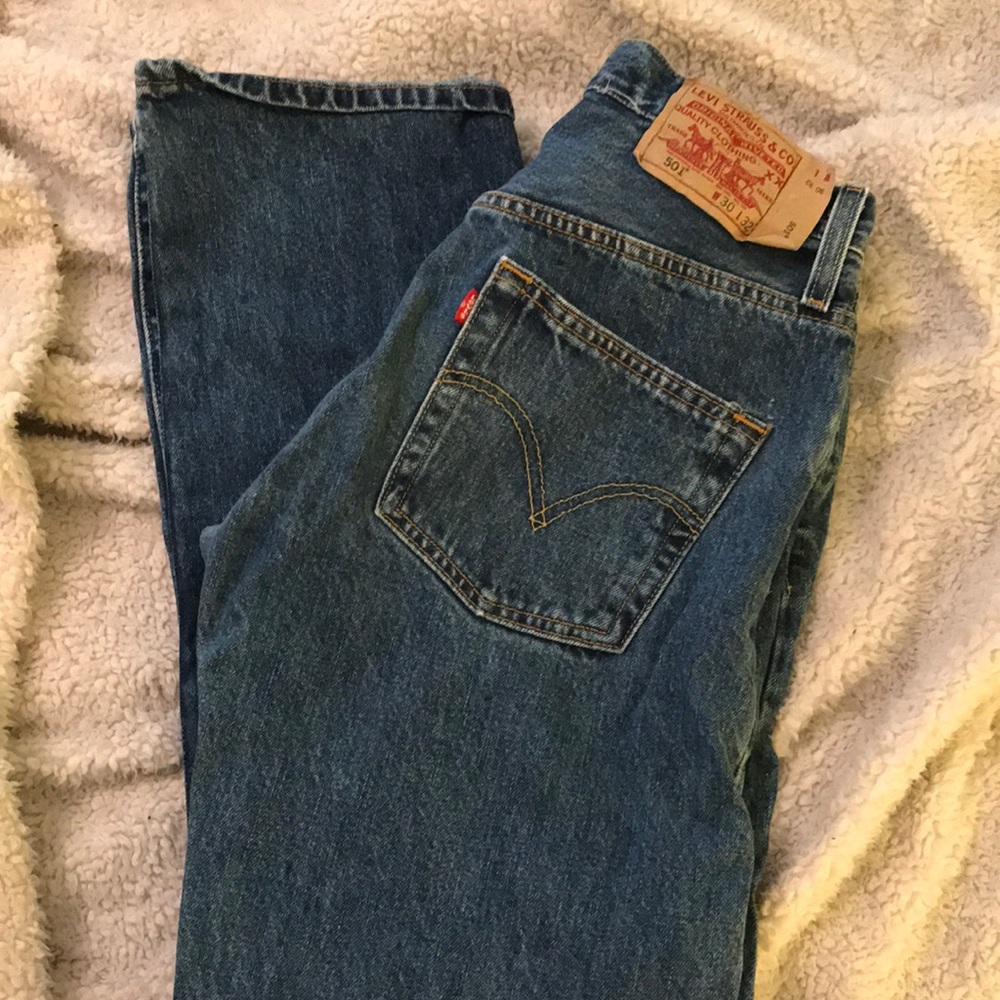 **ORIGINAL VINTAGE HIGH WAISTED LEVI’S